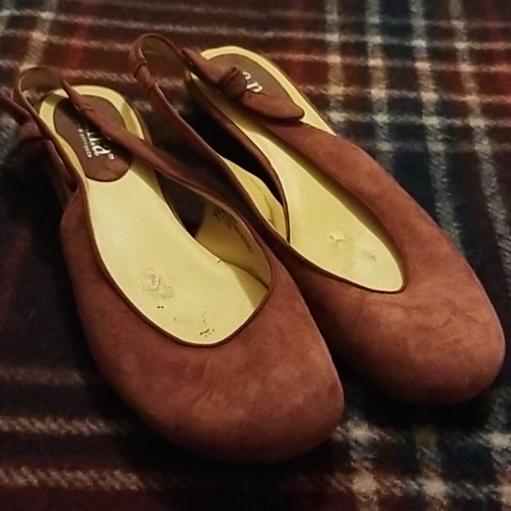 a.n.a burgundy slingback flats